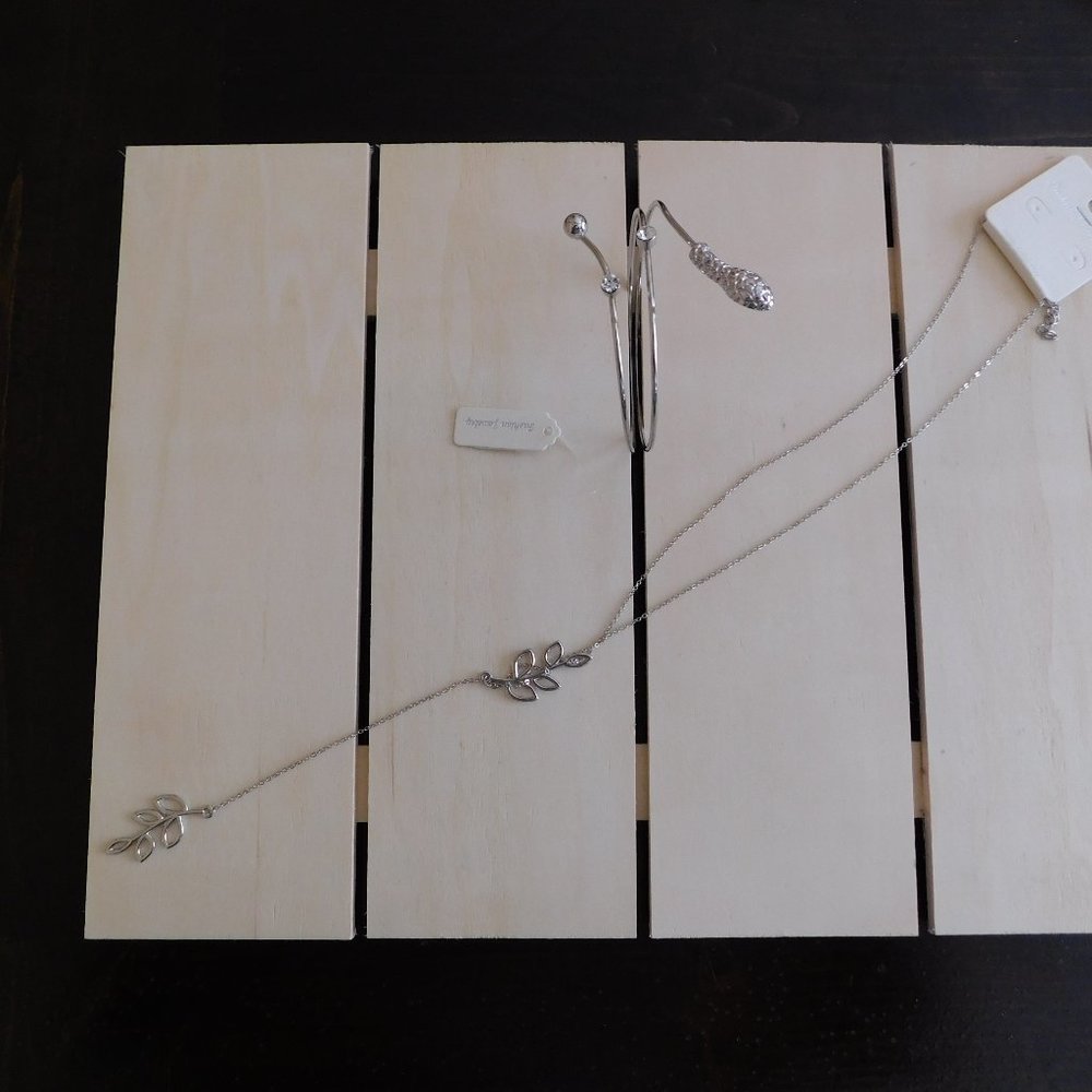 Leaves Necklace with Bracelet in Silver